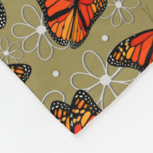 Monarchschmetterlinge doodle Blume mit Monogramm Fleecedecke (Ecke)