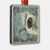 Monatsfragen 'des Lebens und der Abenteuer von Silbernes Ornament (Rechts)