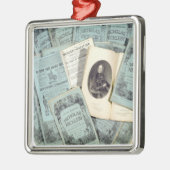 Monatsfragen 'des Lebens und der Abenteuer von Silbernes Ornament (Links)