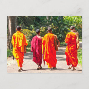 Mönche in Orangen- und Maronen-Roben, Kandy, Sri L Postkarte