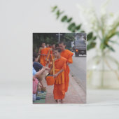 Mönche sammeln Almen in Luang Prabang, Laos- 2 Postkarte (Stehend Vorderseite)