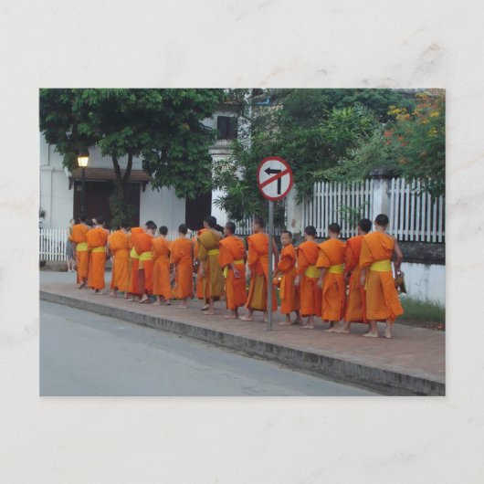 Mönche sammeln Almen in Luang Prabang, Laos Postkarte (Vorderseite)