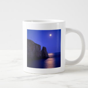 Mond bei Dämmerung   Perce-Felsen Gaspé-Küste Queb Jumbo-Tasse