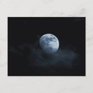 Mond in Wolken Postkarte