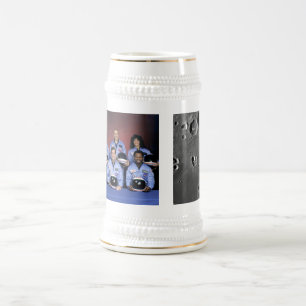 Mond-Krater-Erinnerungskrater genannt für Bierglas