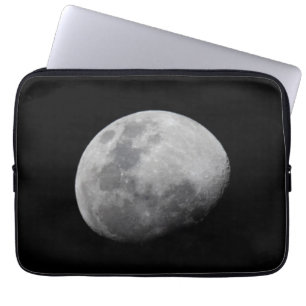 Mond mit schwarzem Himmel Sambia, Süd-Luangwa Laptopschutzhülle