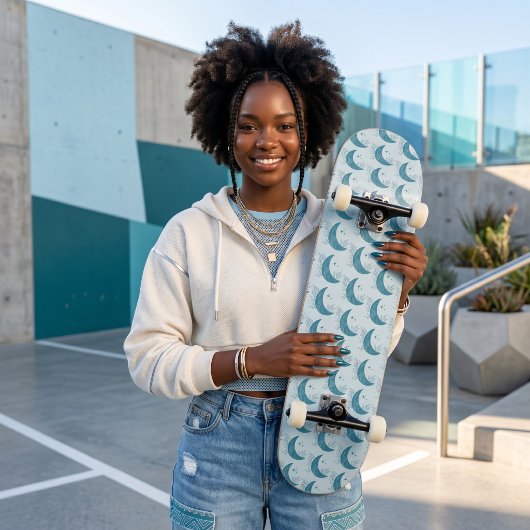 Mond Skateboard