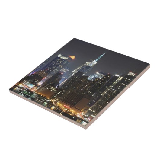 Mond steigt über Stadtmitte New York. Fliese (Seite)