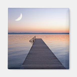 Mond über Buscharner Fußgängerbrücke   Starnberger Magnet