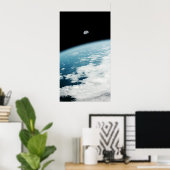 Mond über der Erde Poster (Heimbüro)