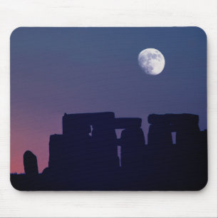 Mond über Stonehenge Wiltshire, England Mousepad
