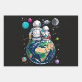 Mond und Astronaut Geschenkpapier Set (Vorderseite)