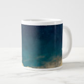 Mond und Wolken Jumbo-Tasse (Vorderseite Rechts)