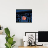 Mondaufstieg unter der Walkway Bridge Poster (Heimbüro)