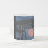 Mondaufstieg unter der Walkway-Brücke Mattglastasse (Vorderseite Links)