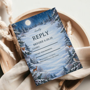 Mondbeschienene Waldlandschaft im Winter voller wi RSVP Karte