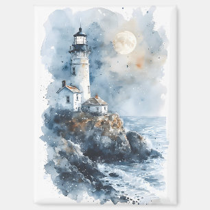 Mondbeschienener Leuchtturm an der felsigen Küste Magnet