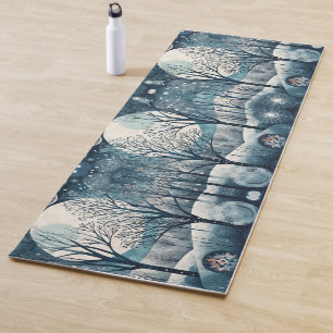 Mondbeschienener nordischer Wald Winter Nacht Yogamatte