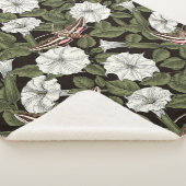 Mondblumen und Sphinxmotten Sherpadecke (3/4)