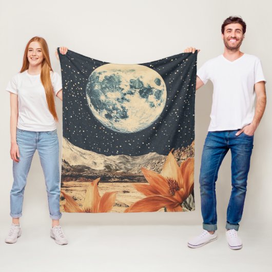 Mondblüte über sandigen Gipfeln Fleecedecke (Beispiel)