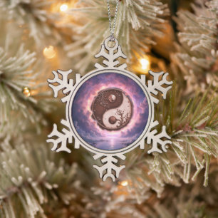 Mondlicht Balance – Yin Yang des ewigen Lichts. Schneeflocken Zinn-Ornament