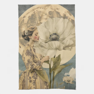 Mondlicht-Schönheit – Frau mit weißer Blume und Mo Geschirrtuch