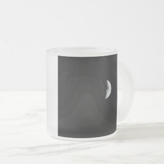 Mondphasen auf einer Kaffeetasse