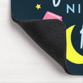 Mondsterne und rosa Bücher für die ganze Nacht Mousepad (Ecke)