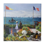 Monet Garten an Sainte Adresse Fliese<br><div class="desc">Monet Garten an Sainte Adresse Fliese. Öl auf Leinwand 1867. Eine von französischen berühmtesten frühen Malereien Impressionist-Claudes Monets, Garten bei Sainte-Adresse kennzeichnet ein Paar, das vor dem Hafen von Sainte Adresse vor der französischen Flagge stehend ist. Der Garten, in dem sie stehen, ist mit Blumen und Segelboote und Dampfer schwimmen...</div>