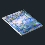 Monet Pink Water Lilies  Notizblock<br><div class="desc">Ein Monet rosa Wasserlilienheber mit schönen rosa Seerosen,  die in einem ruhigen,  blauen Teich mit Lilienpolstern schwimmen. Ein großartiges Monet-Geschenk für die Liebhaber von Impressionismus und französischer Kunst.</div>