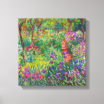 Monet "The Iris Garden at Giverny" Leinwanddruck<br><div class="desc">Monet war ein Gründer der französischen Impressionistischen Malerei, von der "Der Iris-Garten bei Giverny" (zwischen 1899 und 1900 gemalt) ein schönes Beispiel ist. Es ist eine Feier von Farbe, Licht und Bewegung. Als Monet das Giverny-Anwesen kaufte, gestaltete er den bereits auf seinem Grundstück bepflanzten Blumengarten neu. Seine Vorliebe für blaue...</div>