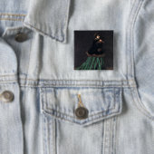 Monet Woman in grünem Kleid Button (Beispiel)