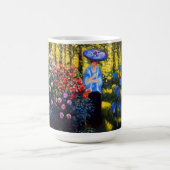Monet Woman mit Parasol im Garten Kaffeetasse (Mittel)
