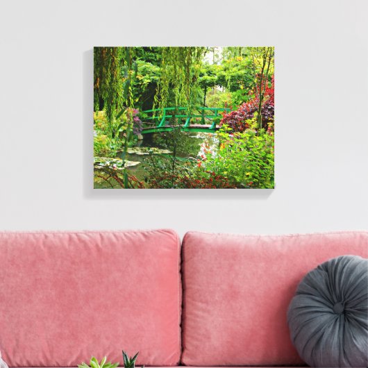 Monet's Brücke über den Liliensee, Monets Garten Leinwanddruck (Insitu (Wohnzimmer))