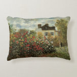 Monet's Garden in Argenteuil von Claude Monet Dekokissen<br><div class="desc">Der Artist's Garden in Argenteuil (Eine Ecke des Gartens mit Dahlias) (1873) von Claude Monet ist ein Vintager Impressionismus feiner Kunst Blumenmalerei. Ein Landhaus liegt im Hintergrund. Ein Paar in der Liebe geht vorbei an einem romantischen Frühlingsgarten mit blühenden Rose und anderen Blume. Über den Künstler: Claude Monet (1840-1926) war...</div>