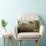 Monet's Garden in Argenteuil von Claude Monet Lendenkissen<br><div class="desc">Der Artist's Garden in Argenteuil (Eine Ecke des Gartens mit Dahlias) (1873) von Claude Monet ist ein Vintager Impressionismus feiner Kunst Blumenmalerei. Ein Landhaus liegt im Hintergrund. Ein Paar in der Liebe geht vorbei an einem romantischen Frühlingsgarten mit blühenden Rose und anderen Blume. Über den Künstler: Claude Monet (1840-1926) war...</div>