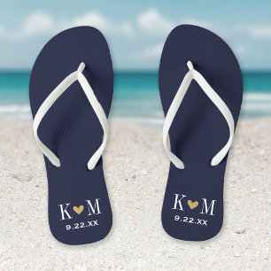 Mongram für Hochzeiten von Marine und Gold Badesandalen