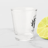 Mongram Motto: Eleganter floraler Familienname Schnapsglas (Links)