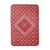 Mongram Red White Snowflake Winterurlaub Badematte (Vorderseite Vertikal)