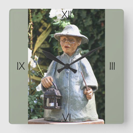 Monk Statue Clock Quadratische Wanduhr (Vorderseite)