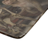 Monkey Before a Skeleton (von Gabriel von Max) Schneidebrett (Ecke)