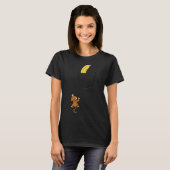Monkey Climbs For Banana Funny Animal Cket Design  T-Shirt (Vorne ganz)