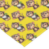 Monkey Pattern Design Yellow  Tischdecke (Schrägansicht)