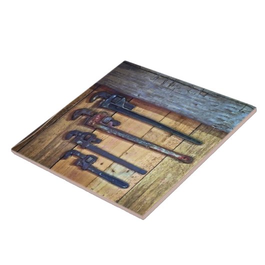 Monkey Wrenches Fliese (Seite)