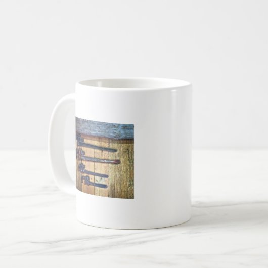 Monkey Wrenches Kaffeetasse (Vorderseite Links)