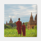 Monks with Ancient Temples Magnet (Vorne)