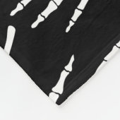 Monochrom-Knochen-Halloween-Muster Fleecedecke (Ecke)
