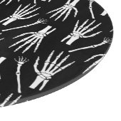 Monochrom-Knochen-Halloween-Muster Schneidebrett (Ecke)