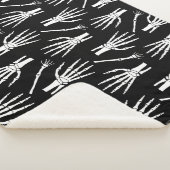 Monochrom-Knochen-Halloween-Muster Sherpadecke (3/4)