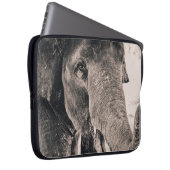 MONOCHROM-MAKRO-ELEFANT LAPTOPSCHUTZHÜLLE (Vorne Rechts)